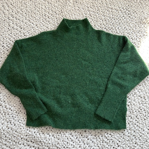 🍀 Topshop Textured Funnel Neck Sweater in Green 🍀 - Picture 3 of 8